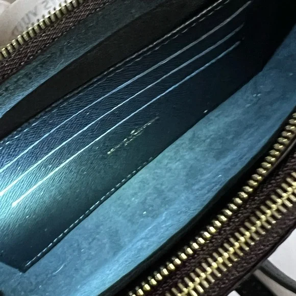 NEW** Louis Vuitton Double Zip Monogram Crossbody Pouchette - Picture 12 of 17